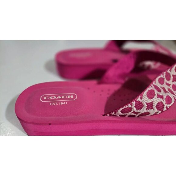COACH Signature C Logo Pink Sandals Women's Thong Flip Flops Sz 9 1/2 B 9.5 NEW - Picture 3 of 3